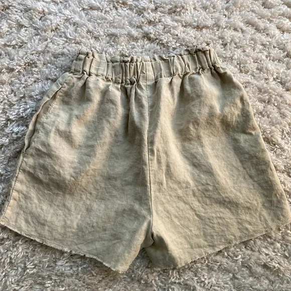 Lenok Linen High Rise Shorts - Picture 4 of 5